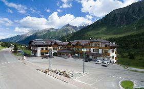 Hotel Gardenia Passo del Tonale Exterior photo