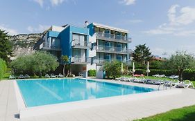 Hotel Holiday Sport & Relax Torbole Sul Garda Exterior photo