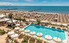 Luxor E Cairo The Beach Resort Jesolo Exterior photo