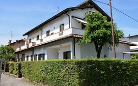 Bed and Breakfast Casa Dori à Bergame Exterior photo