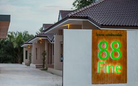 88 Fine Hotel @ Suratthani Airport Surat Thani Exterior photo