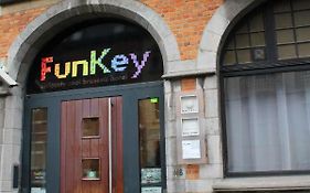 Funkey Hotel Bruxelles Exterior photo