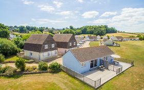 Seaview Holidays - Salterns Village Exterior photo