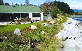 Tongariro Riverside B&B Turangi Exterior photo