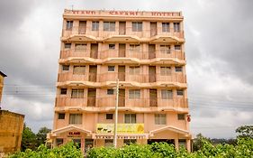 Eland Safari Hotel Nyeri Exterior photo