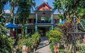 Yeti Guest House Pokhara Exterior photo