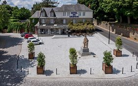 Logis Hotel Du Chateau Combourg Exterior photo