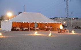 Hotel Sheesh Mahal Desert Camp à Sām Exterior photo