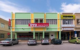 Oyo 89536 Hazris Hotel Batu Pahat Exterior photo