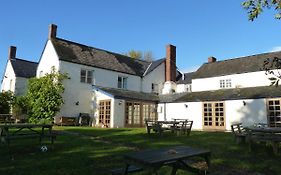 Hotel The Carew Arms à Taunton Exterior photo