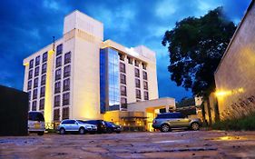 The White Rhino Hotel Nyeri Exterior photo