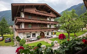 Hotel Pension Kumbichlhof à Mayrhofen Exterior photo