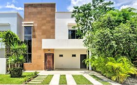 Luxe Playa Del Carmen Home With Pool - Walk To Beach Exterior photo