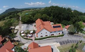 Auberge de jeunesse Bak Vendéglő faházak à Gyulakeszi Exterior photo