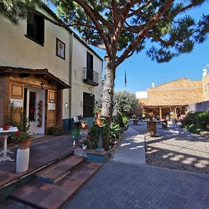 Mucha Masia Hostel Rural Urba El Prat de Llobregat Exterior photo