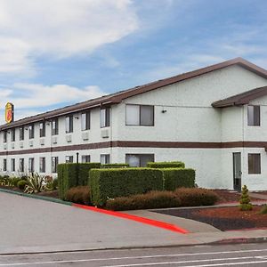 Hotel Super 8 By Wyndham Arcata Exterior photo