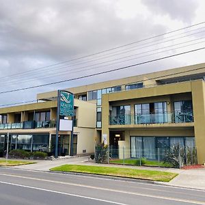 Quality Hotel Bayside Geelong Exterior photo