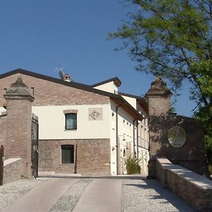 Hotel Corte Della Rocca Bassa à Nogarole Rocca Exterior photo