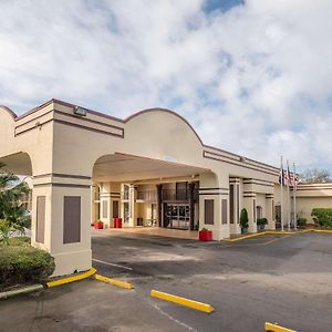 Days Inn By Wyndham Neptune Beach Jacksonville Beach Exterior photo