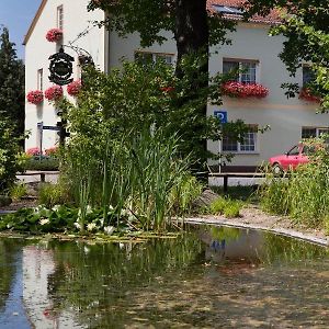 Hotel & Gasthaus Zum Eichenkranz Luckenwalde Exterior photo