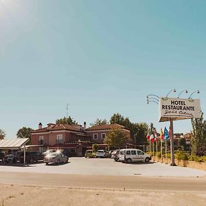 Hotel Dona Carmen Tordesillas Exterior photo