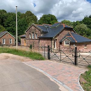 Appartement Pumping Station Holidays à Cinderford Exterior photo