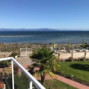 Hotel Buena Vista By The Sea à Qualicum Beach Exterior photo