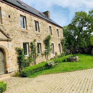 Bed and Breakfast LE DOMAINE DE COAT ROGAN L'espace familial à Ploezal Exterior photo