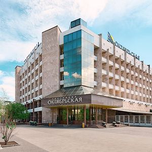 Oktyabrskaya Hotel Krasnoïarsk Exterior photo