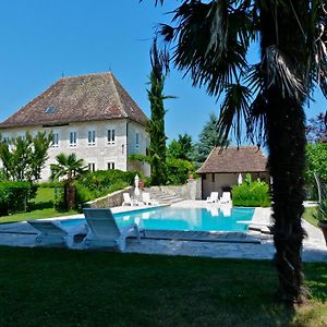 Bed and Breakfast Domaine du Manoir à Les Avenières Exterior photo