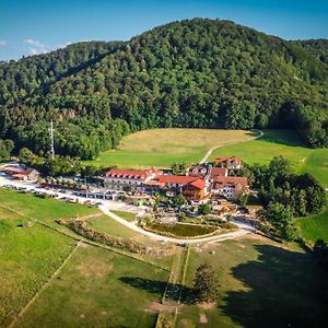 Hotel Landgasthof Deutsches Haus Kg à Weilheim an der Teck Exterior photo