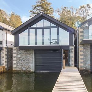 Villa Boathouse On The Lake à Windermere Exterior photo