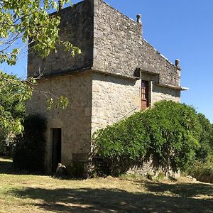 Villa Maison d'une chambre avec jardin clos a Tour de Faure Exterior photo