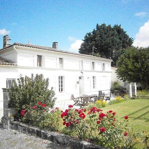 Bed and Breakfast Le Charhido à Saint-Fort-sur-Gironde Exterior photo