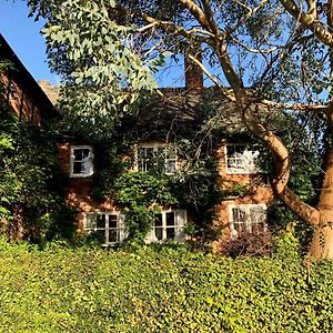 Bed and Breakfast The Old Dower House à Whitchurch  Exterior photo