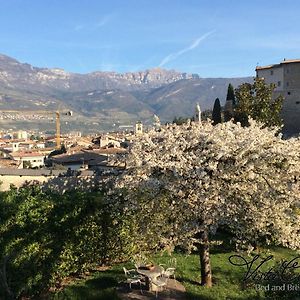 Bed and Breakfast Vista Castello à Rovereto  Exterior photo