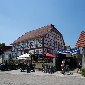 Gasthaus&Pension Zur guten Quelle Molsdorf Exterior photo