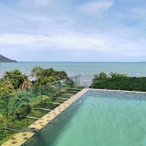 Aparthotel ดิ แอมเบอร์ à Chonburi Exterior photo