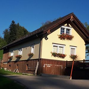 Bed and Breakfast Gasthaus Fuchsacker à Degersheim Exterior photo