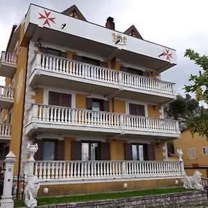 Bed and Breakfast Il Palazzo Di Michele à Pescopagano Exterior photo