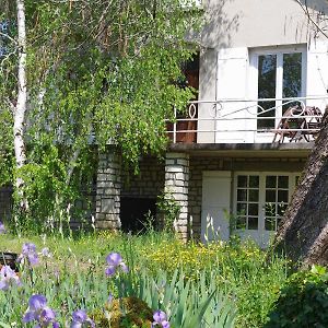 Bed and Breakfast Au Catalpa à La Chapelle-Faucher Exterior photo