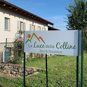 Bed and Breakfast La Luce Delle Colline à Serravalle delle Langhe Exterior photo