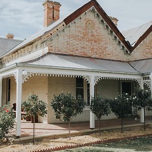 Bed and Breakfast Dubuque Bed&Breakfast à Numurkah Exterior photo