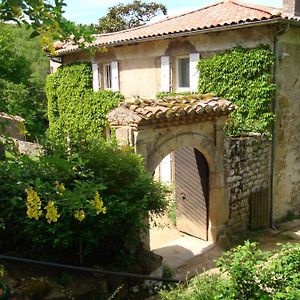 Bed and Breakfast Le hameau de Robert à Boucieu-Le-Roi Exterior photo