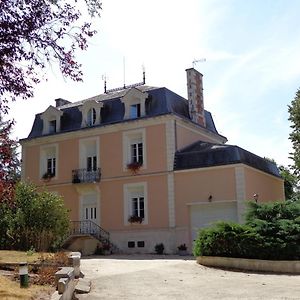 Bed and Breakfast La Maison Ribotteau à L'Isle-Jourdain  Exterior photo