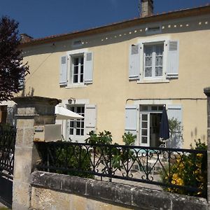 Appartement Le Cerisier et Le Petit Cerisier à L'Etang des Faures Exterior photo