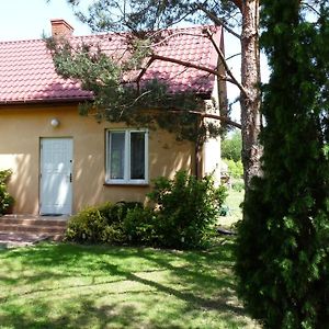 Villa Domek - Ksiezyc Pod Sosnami à Chotcza Dolna Exterior photo