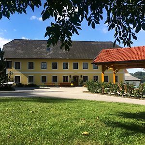 Hotel Familienbauernhof Salmanner à Steinbach an der Steyr Exterior photo