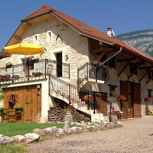 Hotel Les Grands Champs à Attignat-Oncin Exterior photo