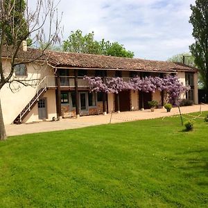 Bed and Breakfast Les Barelles à Saint-Jean-de-Thurigneux Exterior photo